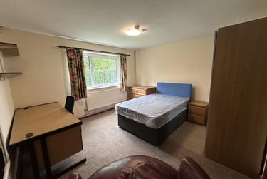 4 bed flat, Corn Close, Ardwick, Manchester, M130EB - Image 5